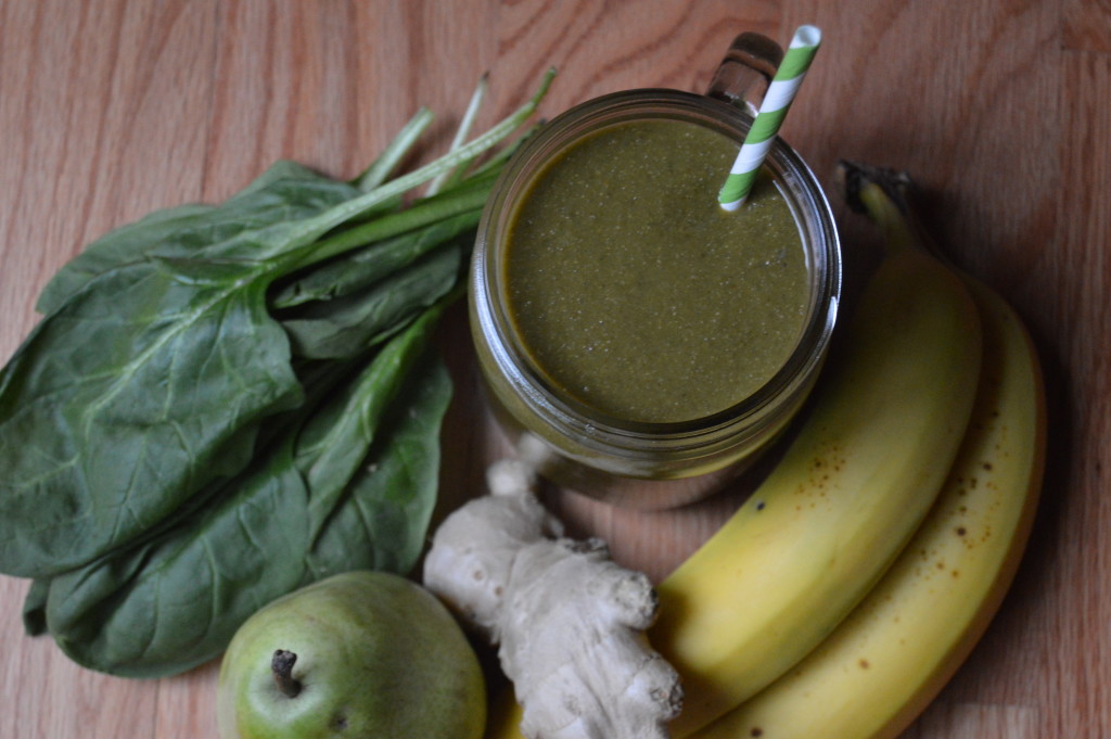 Banana Pear Ginger Spinach Smoothie
