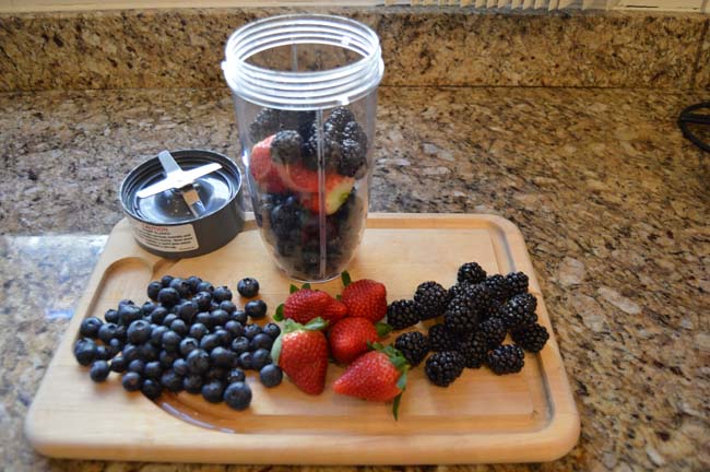 How to make berry blast smoothie