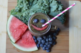 Watermelon Blueberries Kale Smoothie