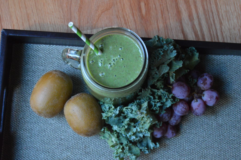 Kiwi Grapes Kale Green Smoothie Recipe