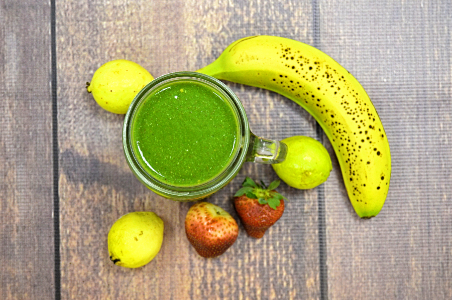 Guava Strawberries Banana Spinach Green Smoothie Recipe