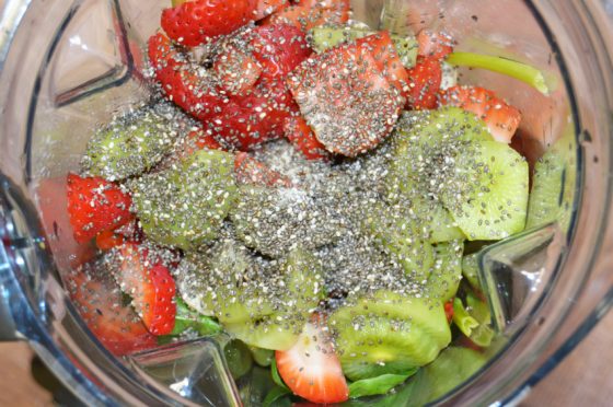 Kiwi Strawberry Banana Green Smoothie Recipe